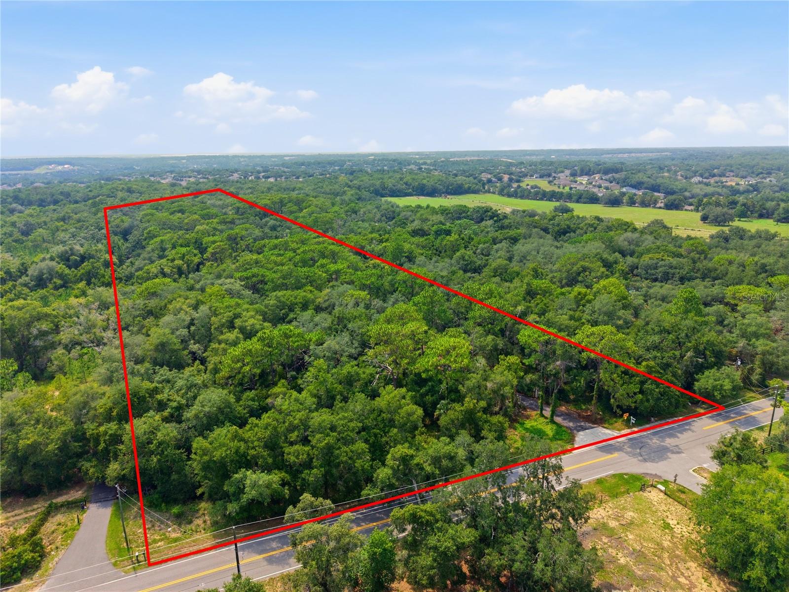 6850 ROUND LAKE ROAD