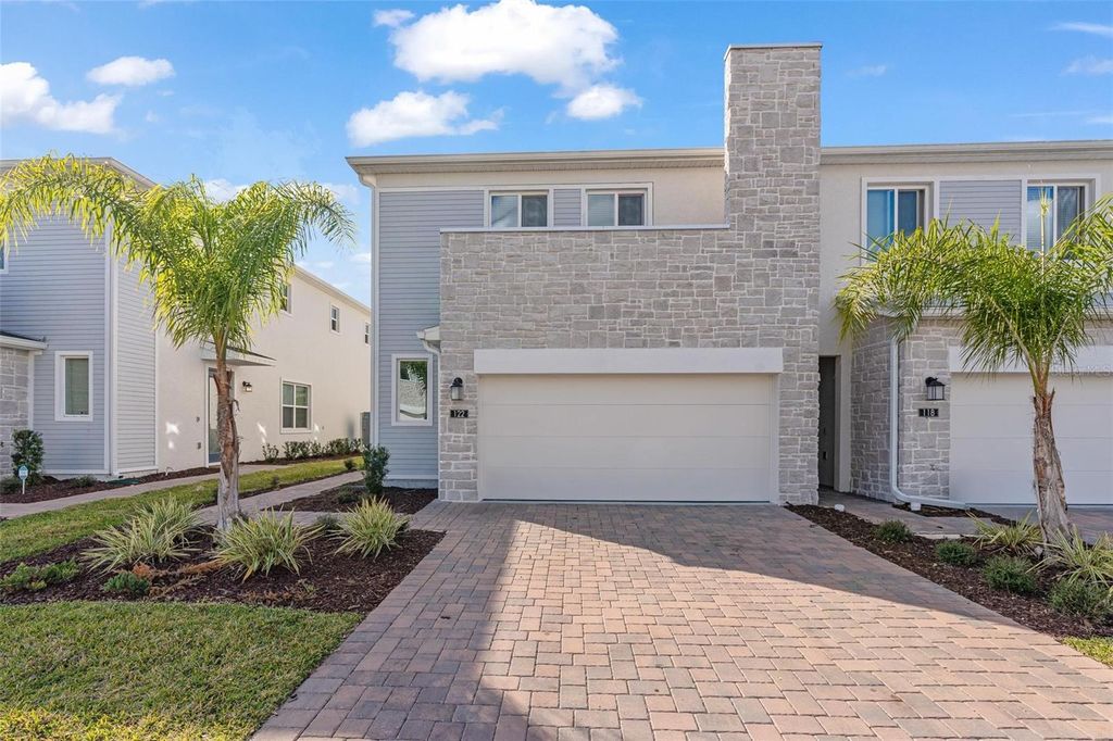 Photo of 122 Nine Iron Drive, Davenport, FL 33896 (MLS # O6376895)