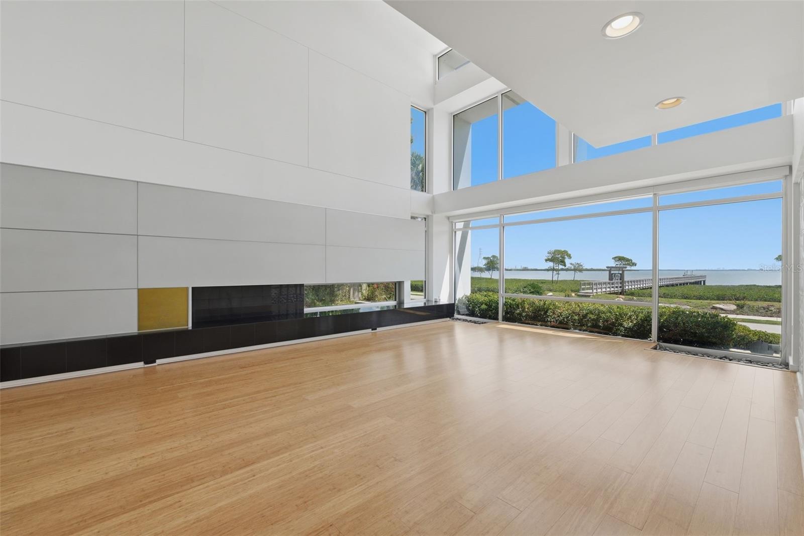 1405 N BAYSHORE DRIVE