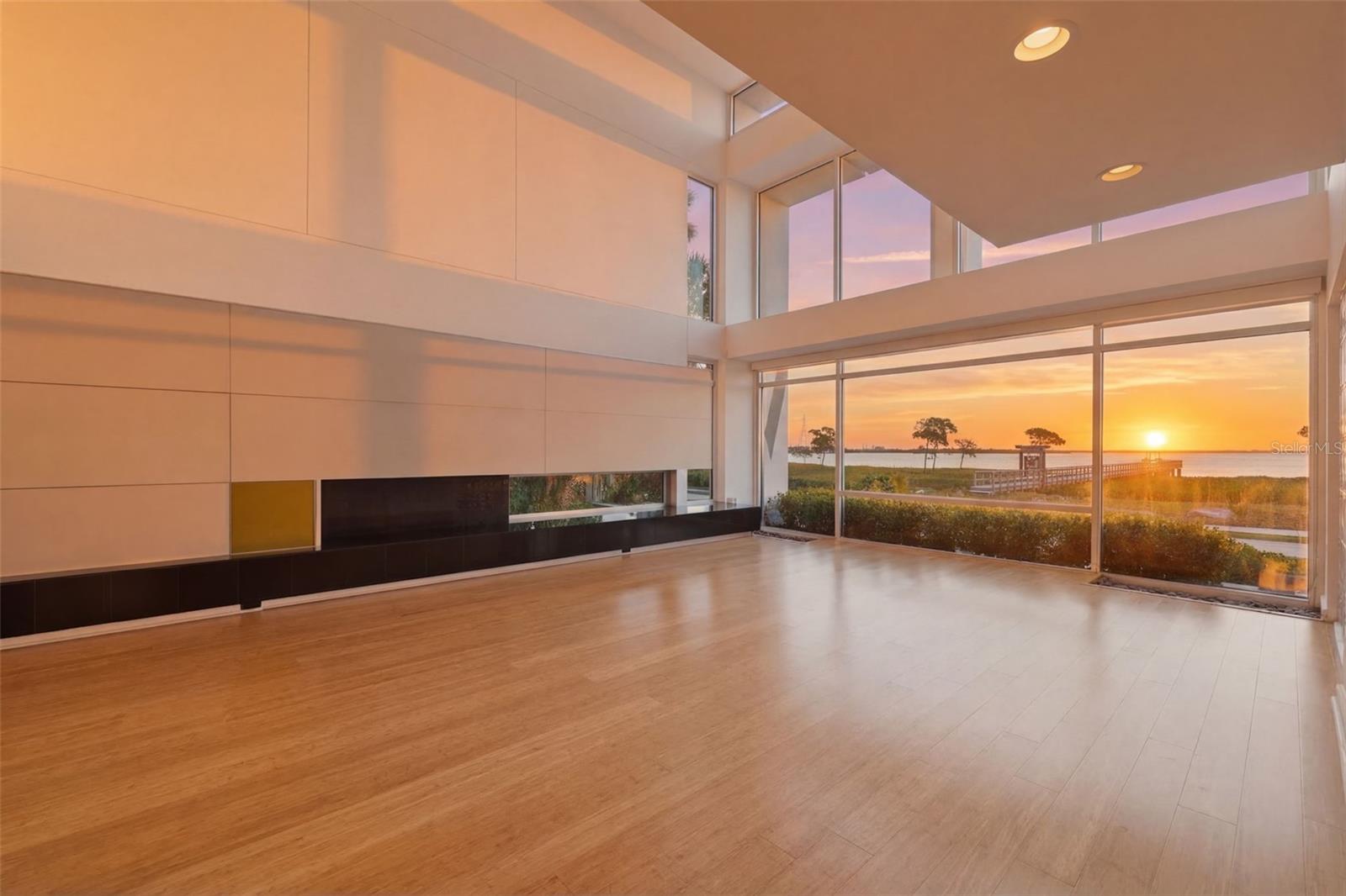 1405 N BAYSHORE DRIVE