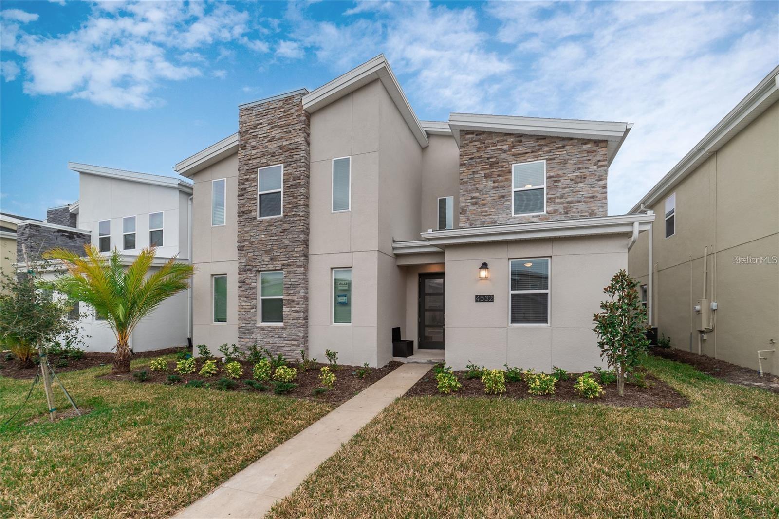 COVE AT STOREY LAKE II - Residential