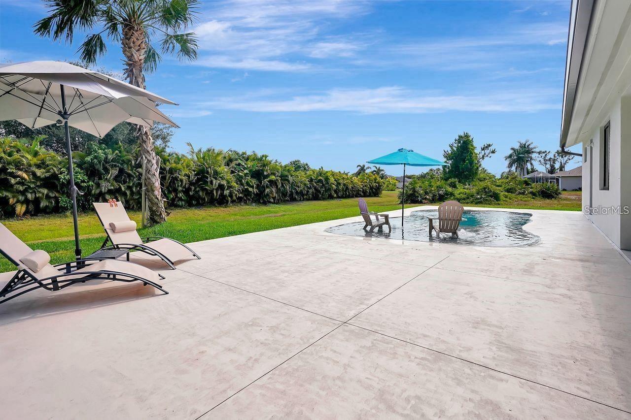 ROTONDA WEST LONG MEADOW - Residential