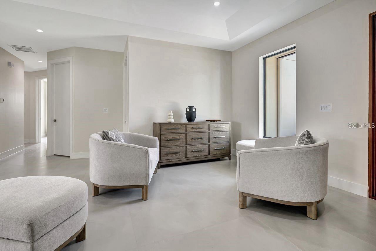 ROTONDA WEST LONG MEADOW - Residential