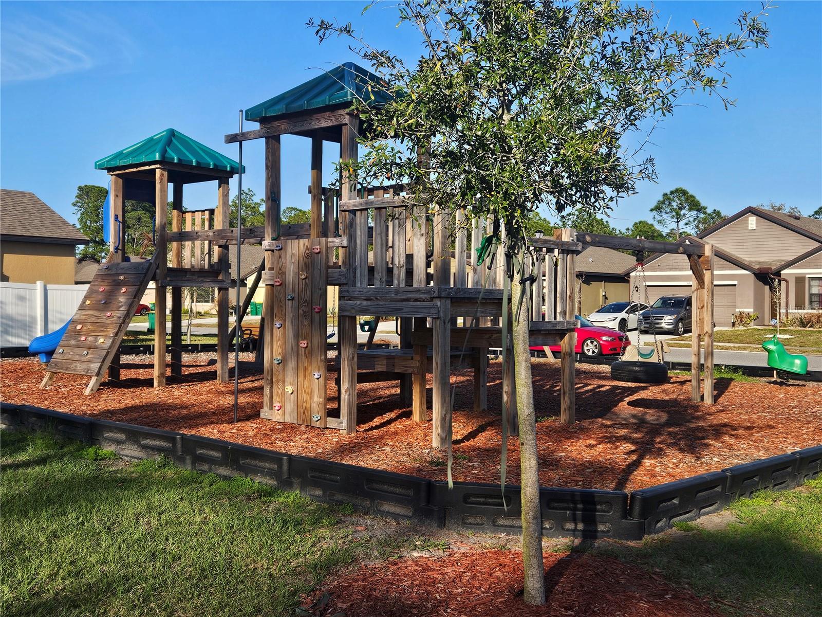 ADAMSON CRK PH ONE-C - Residential