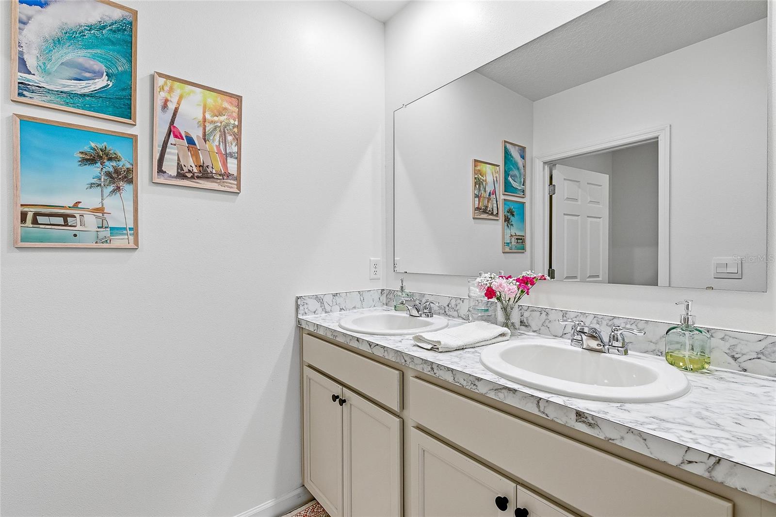 ADAMSON CRK PH ONE-C - Residential