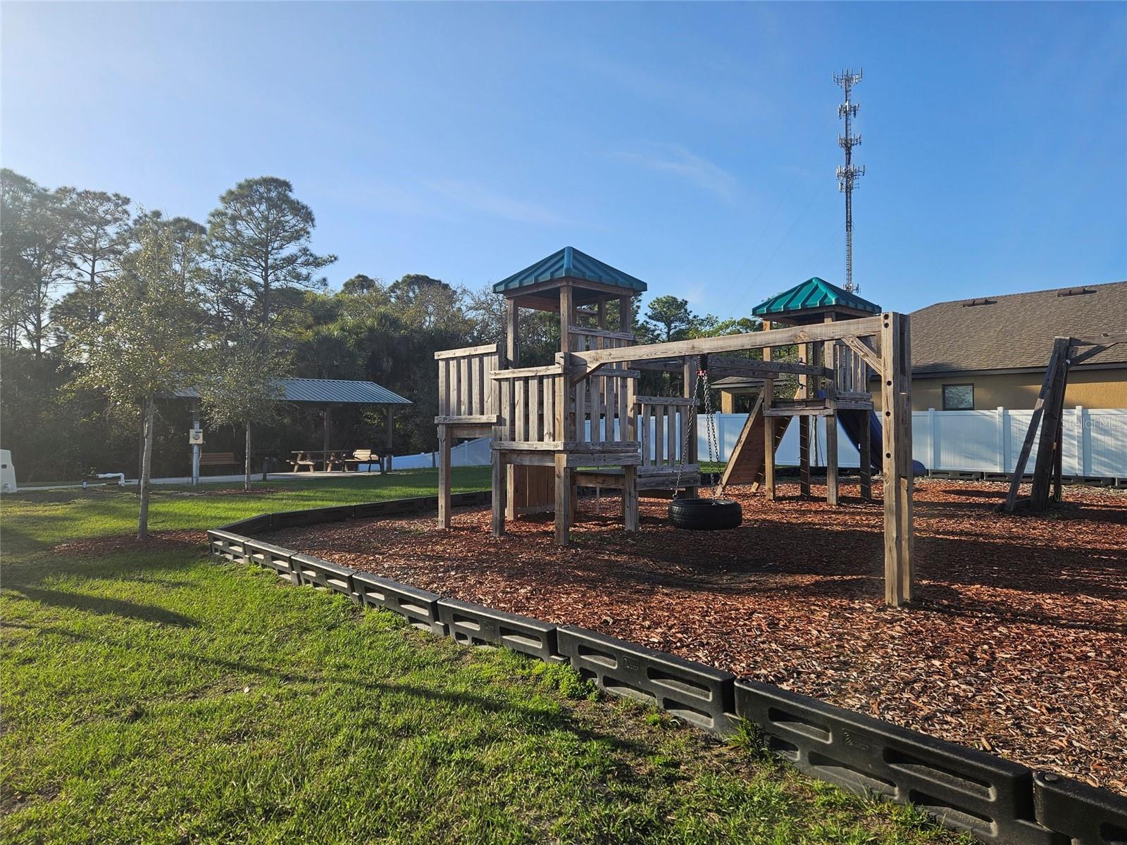 ADAMSON CRK PH ONE-C - Residential