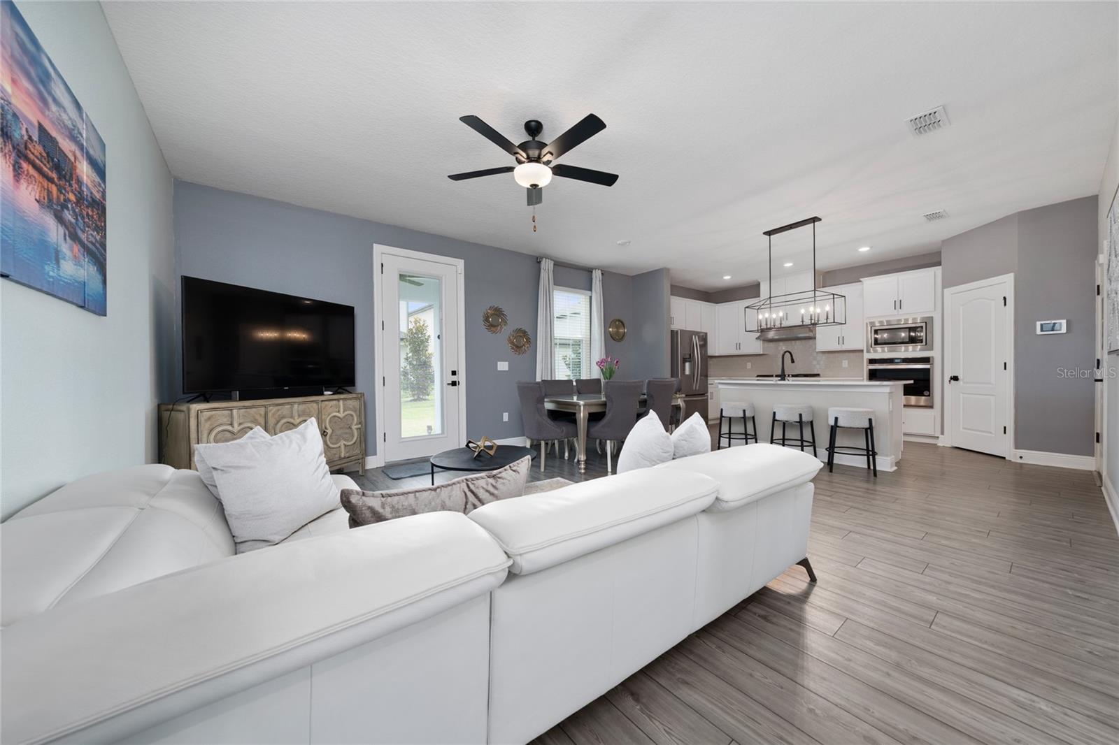 1335 GREENFIELD LOOP