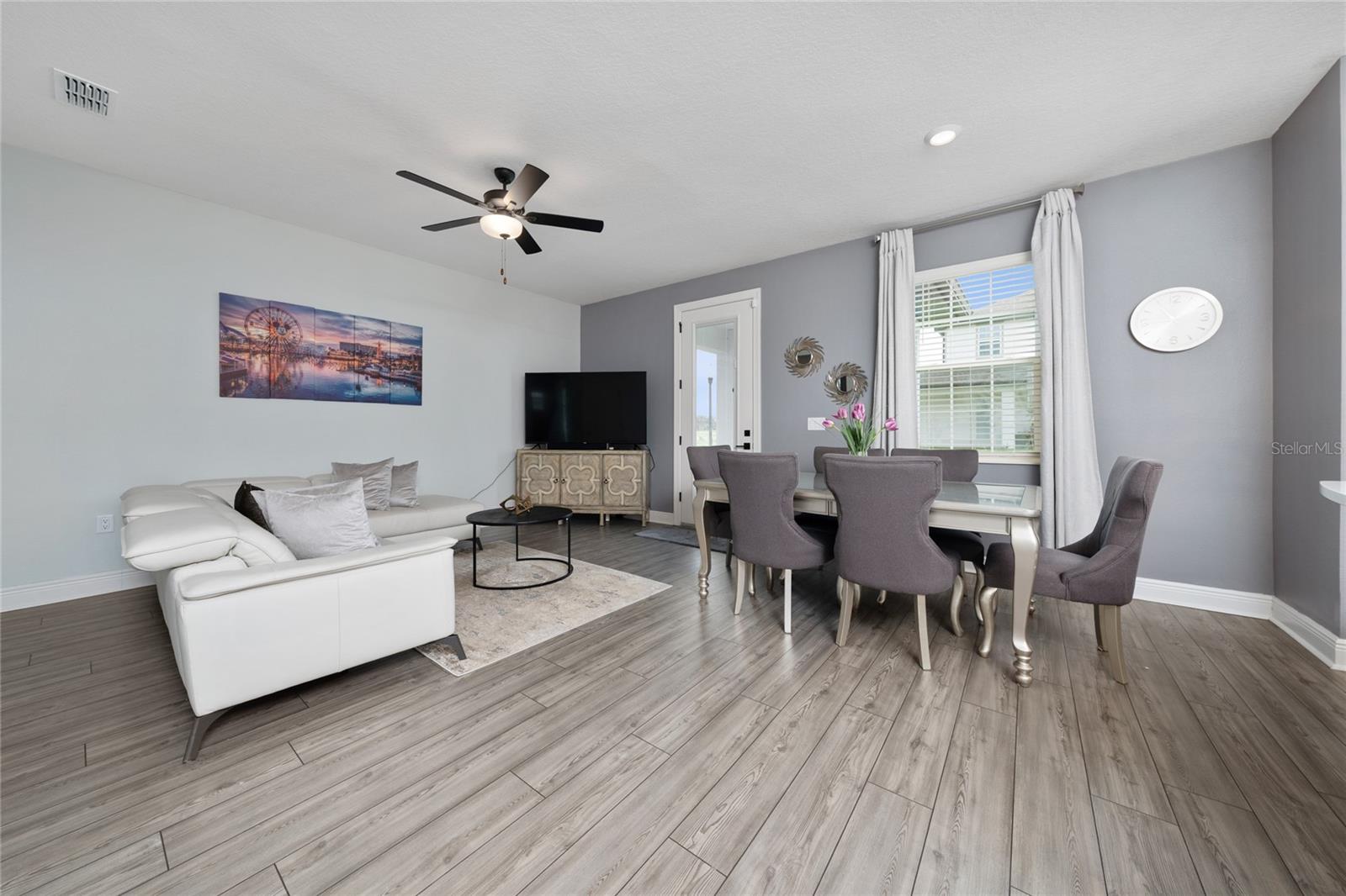 1335 GREENFIELD LOOP