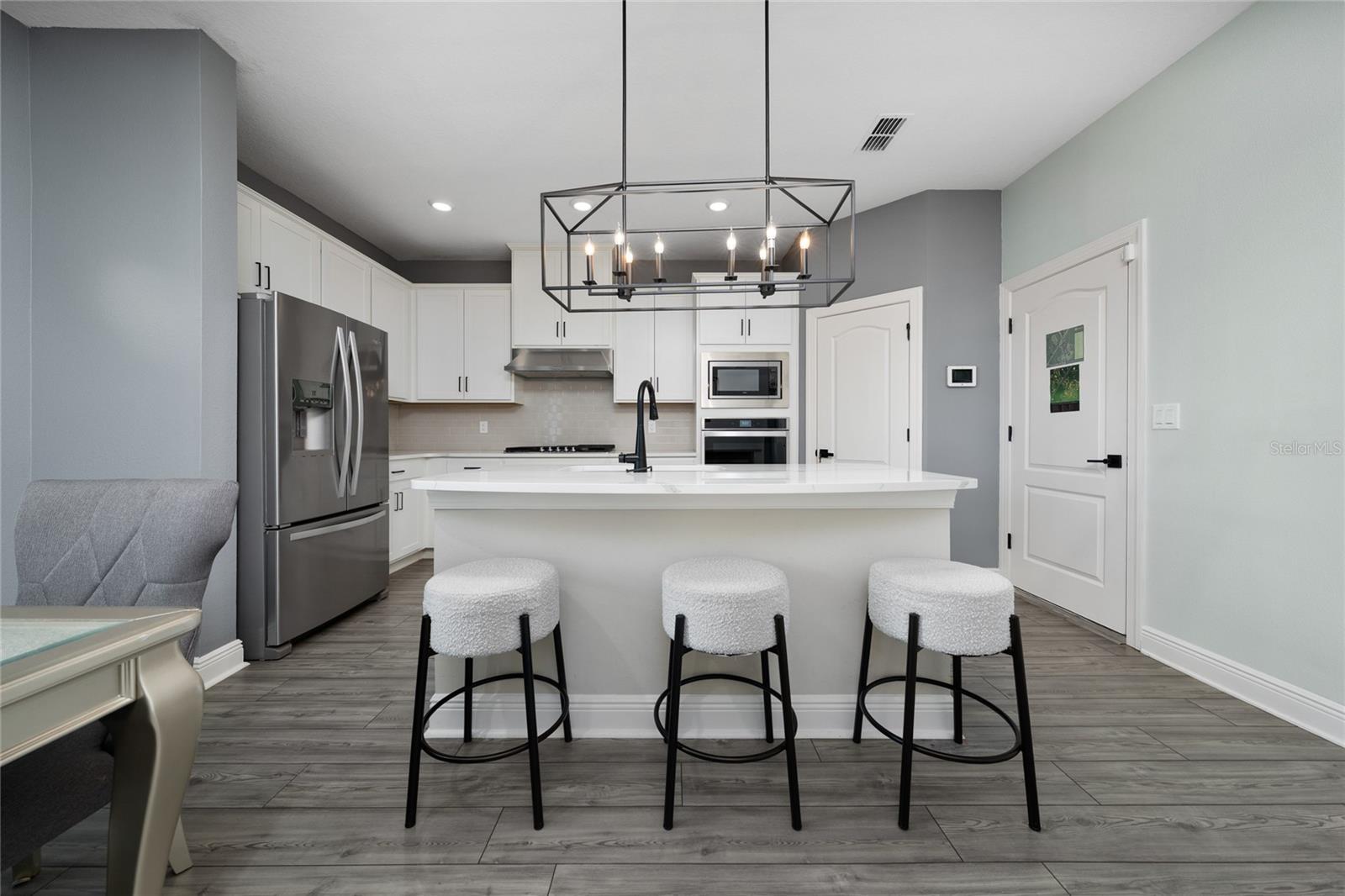 1335 GREENFIELD LOOP
