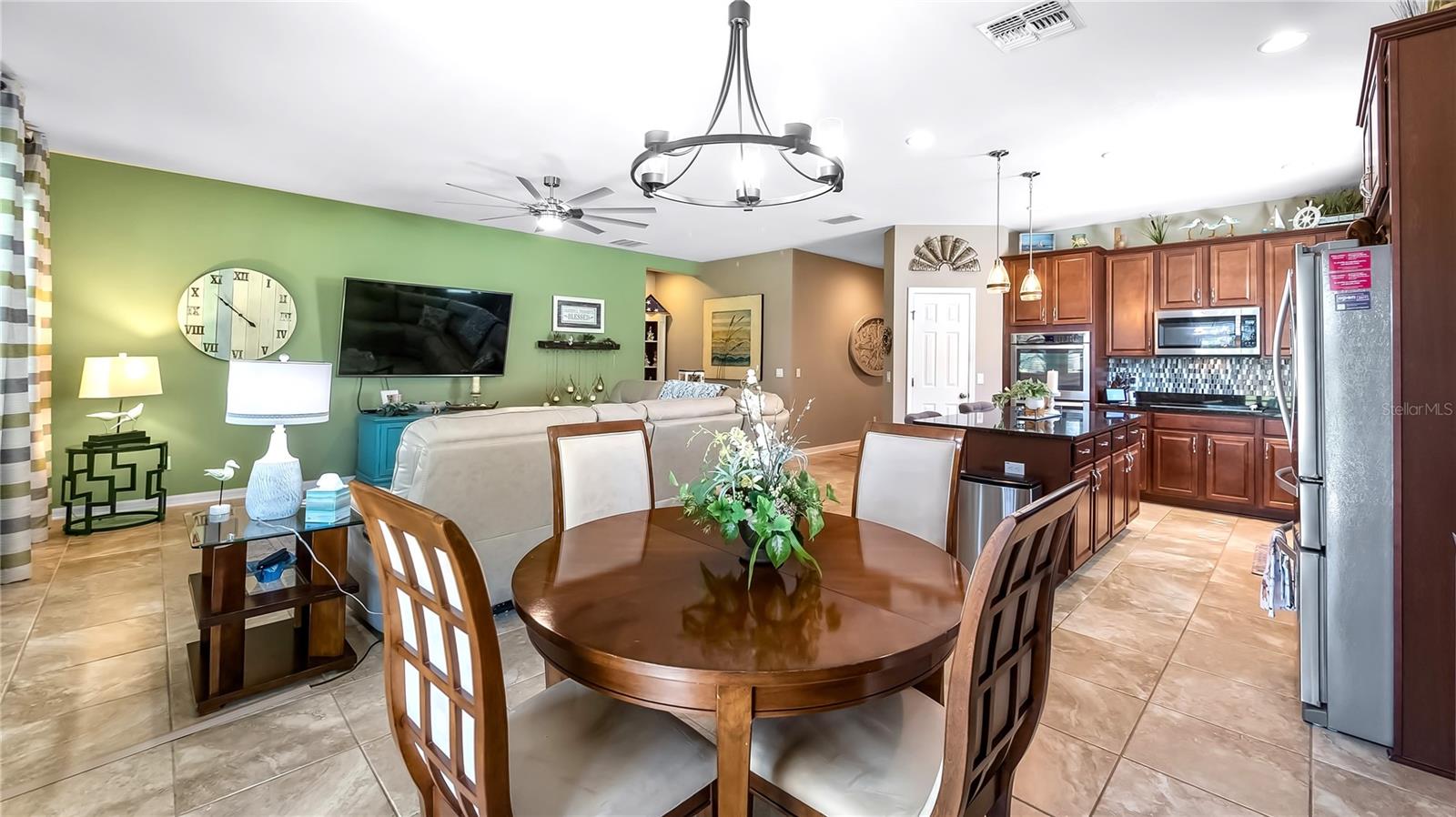 26747 WHITE PLAINS WAY