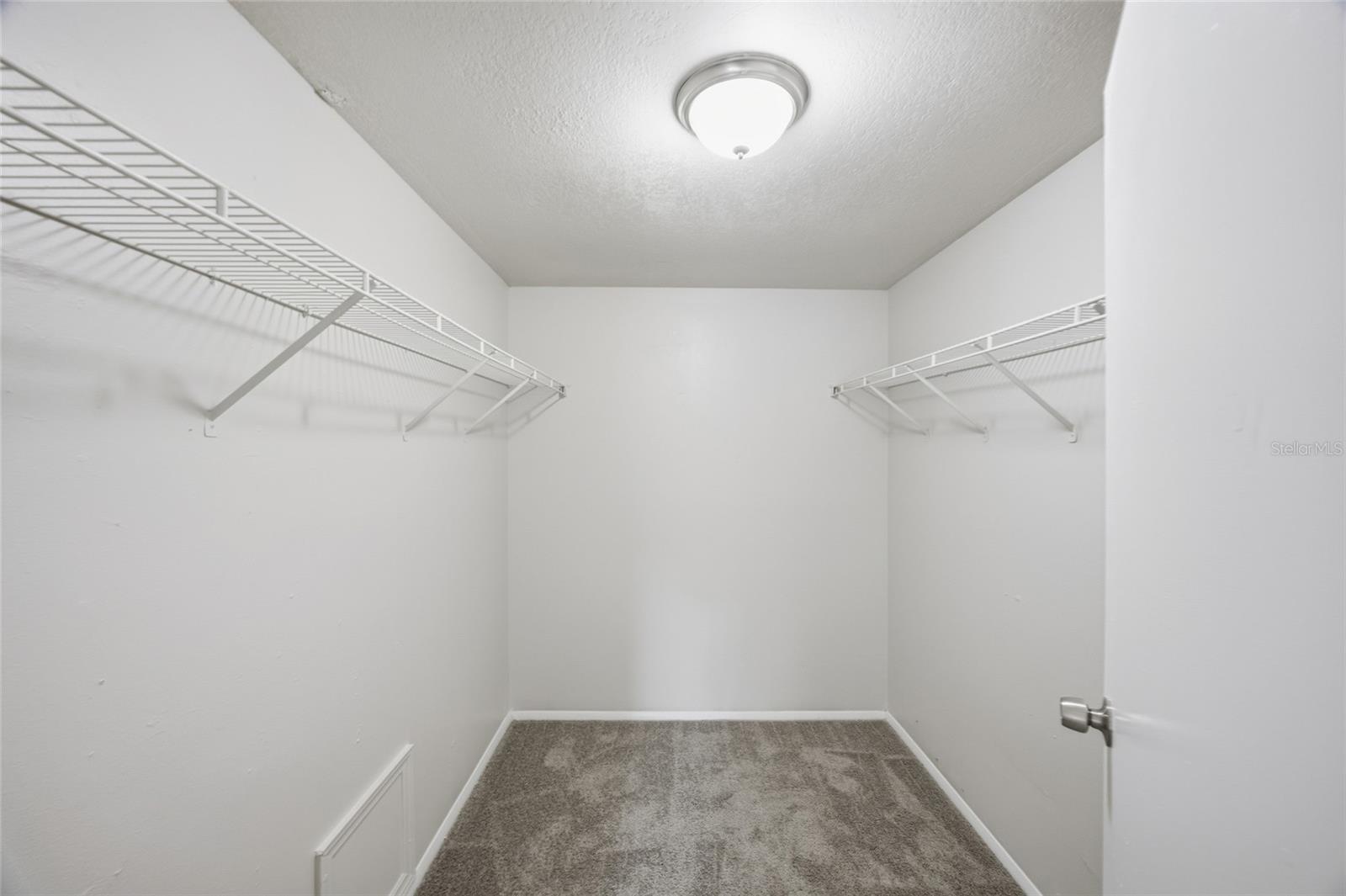 THE GLEN AT RIVER RIDGE - Residential