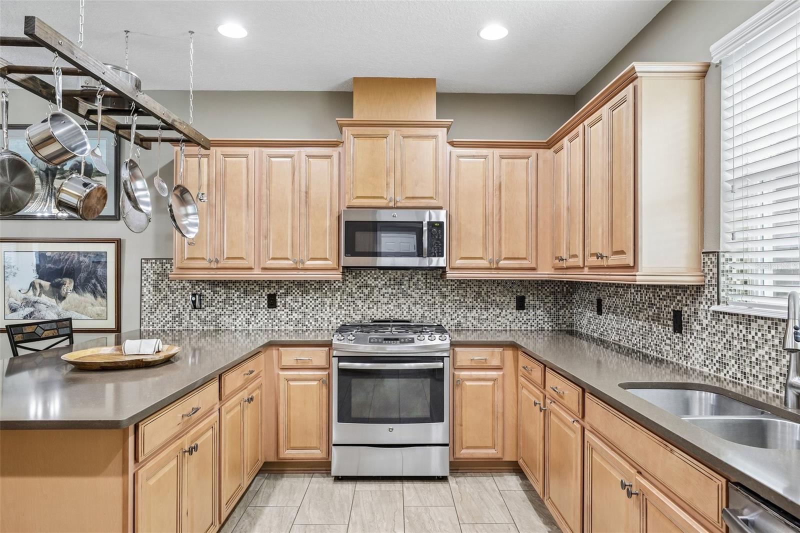 CASCADES/GROVELAND PH 5 - Residential