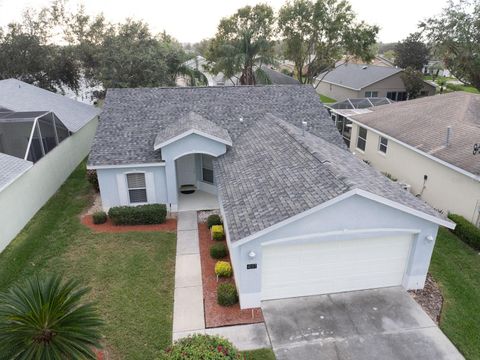 A home in LAKE WALES