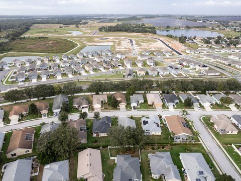 A home in LAKE WALES