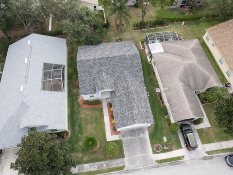 A home in LAKE WALES