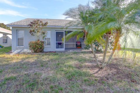 A home in LAKE WALES