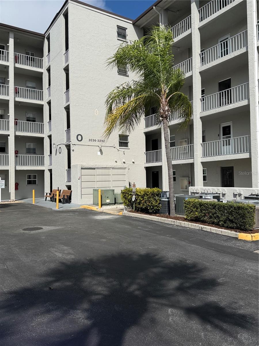 BAYSHORE ON THE LAKE APTS III SEC1 - Residential