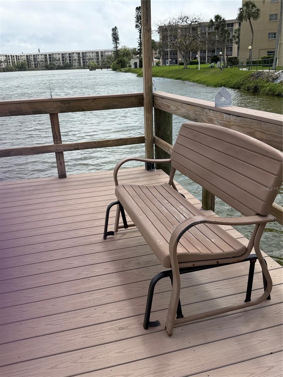 BAYSHORE ON THE LAKE APTS III SEC1 - Residential