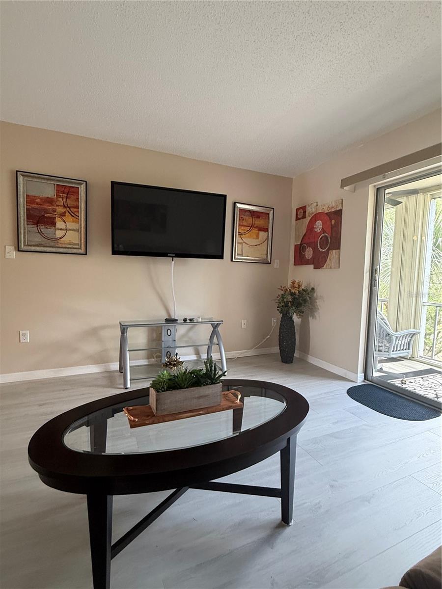 BAYSHORE ON THE LAKE APTS III SEC1 - Residential