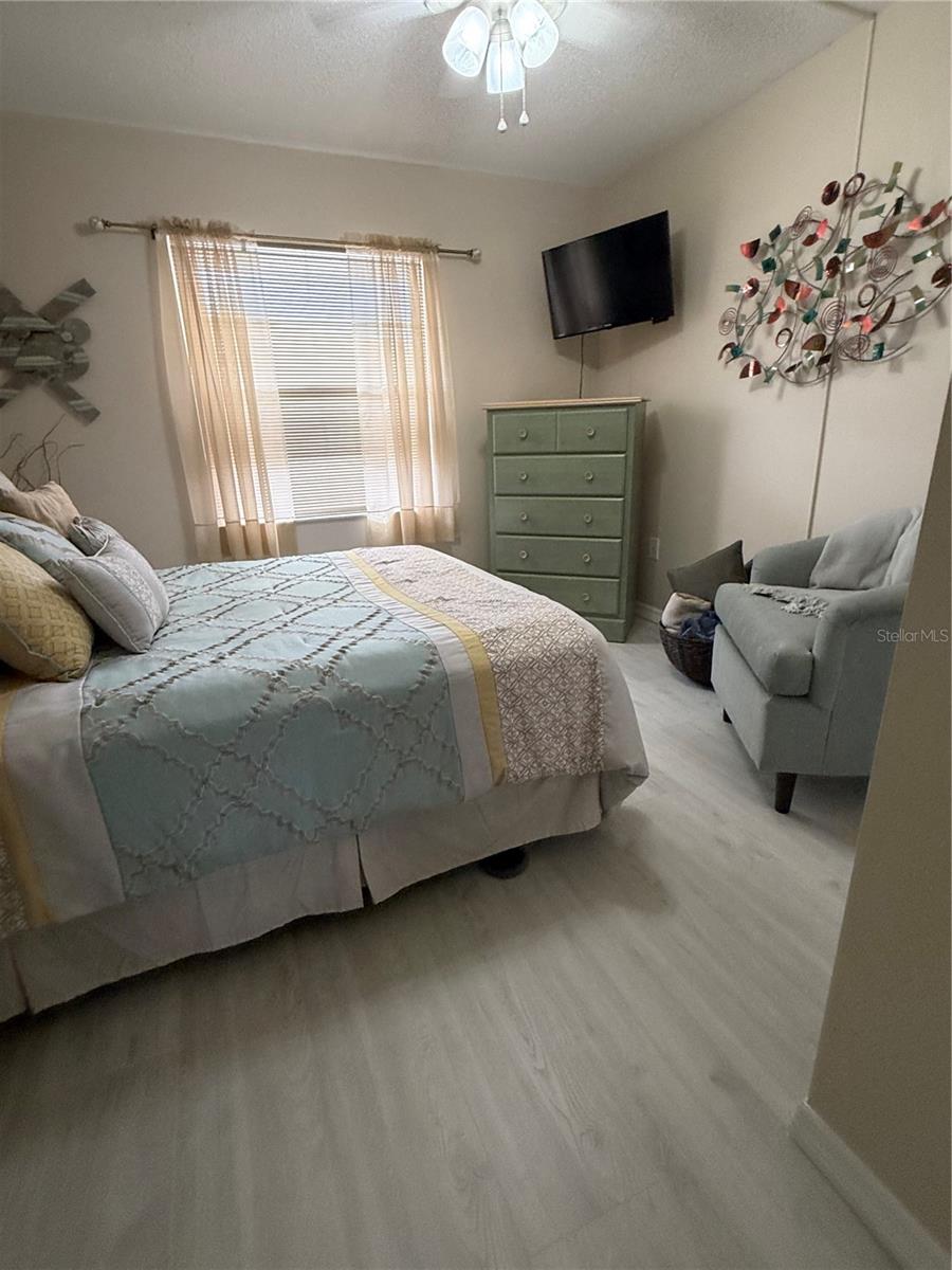 BAYSHORE ON THE LAKE APTS III SEC1 - Residential