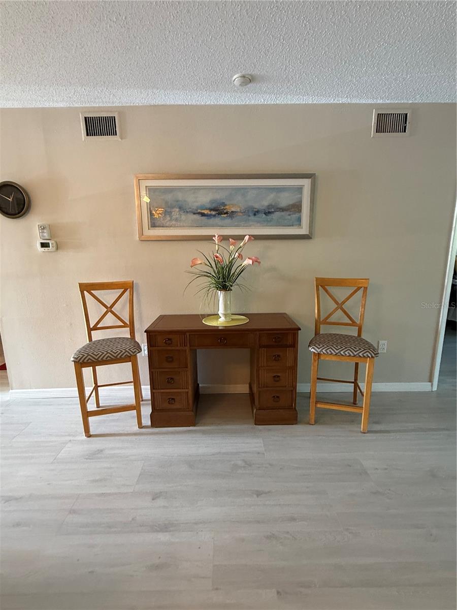 BAYSHORE ON THE LAKE APTS III SEC1 - Residential