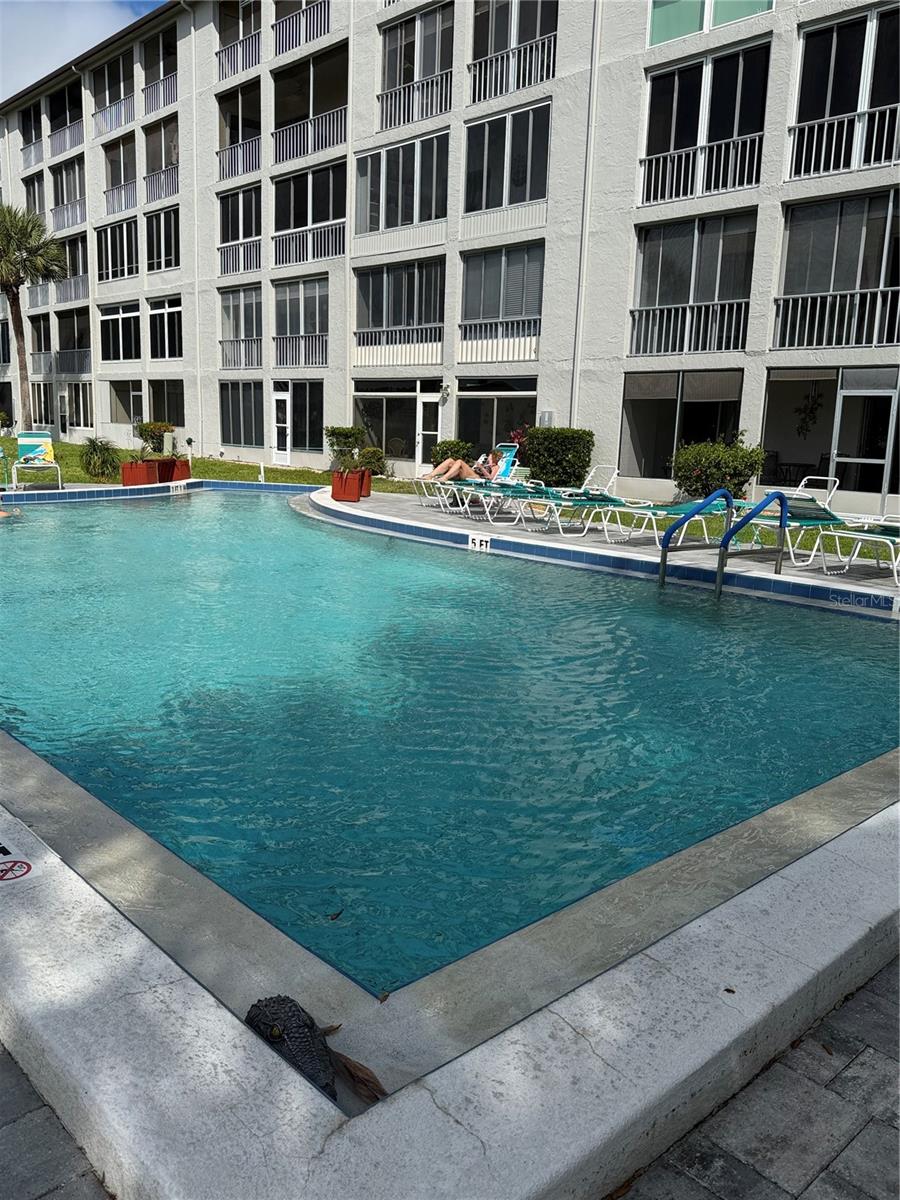 BAYSHORE ON THE LAKE APTS III SEC1 - Residential