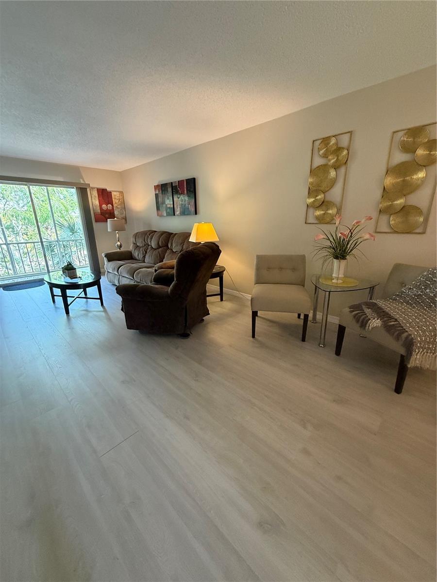 3176 LAKE BAYSHORE DRIVE 319