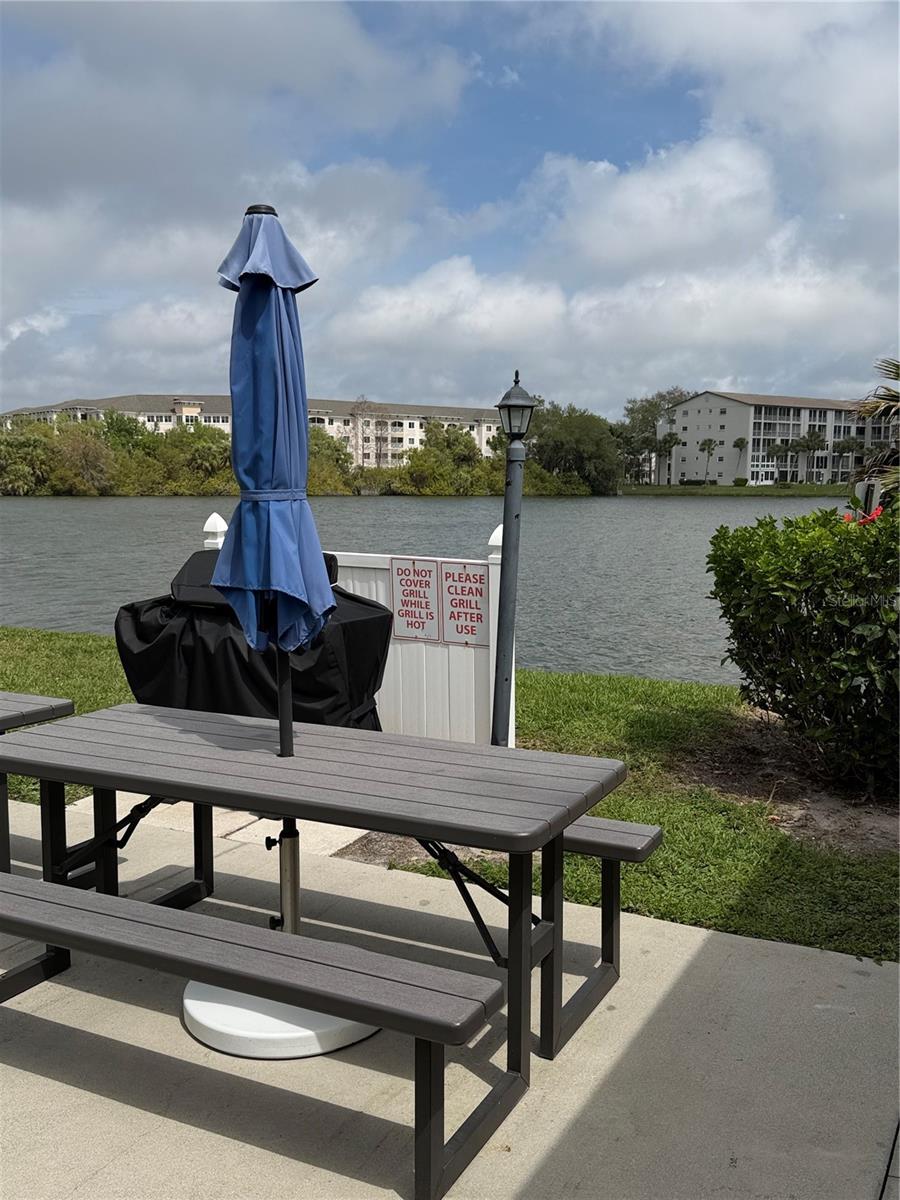BAYSHORE ON THE LAKE APTS III SEC1 - Residential