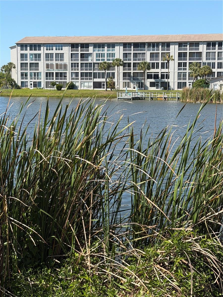 BAYSHORE ON THE LAKE APTS III SEC1 - Residential