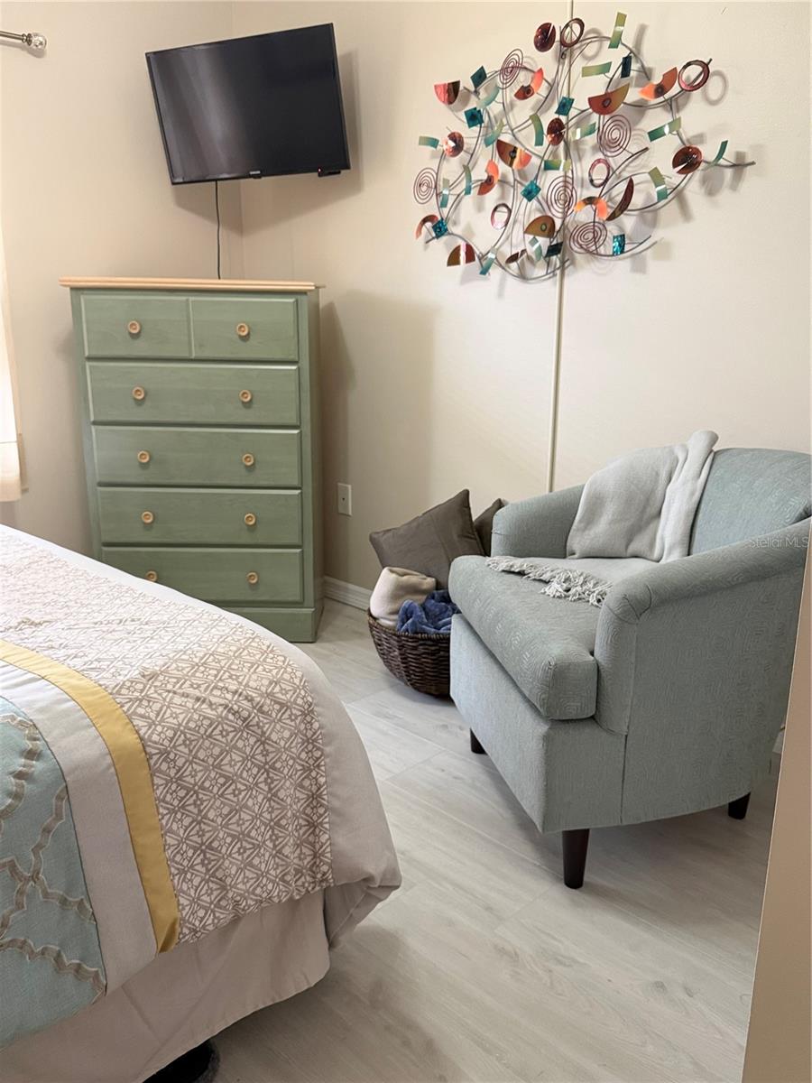 BAYSHORE ON THE LAKE APTS III SEC1 - Residential