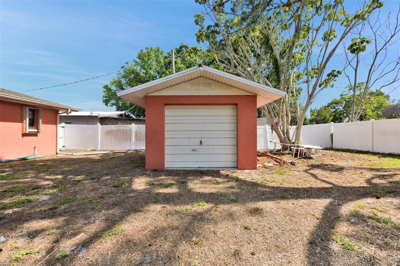 ACREAGE & UNREC - Residential