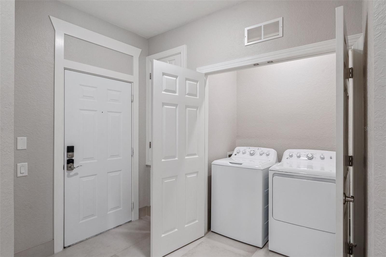 VENTURA/STONEBRIDGE COMMONS PH - Residential