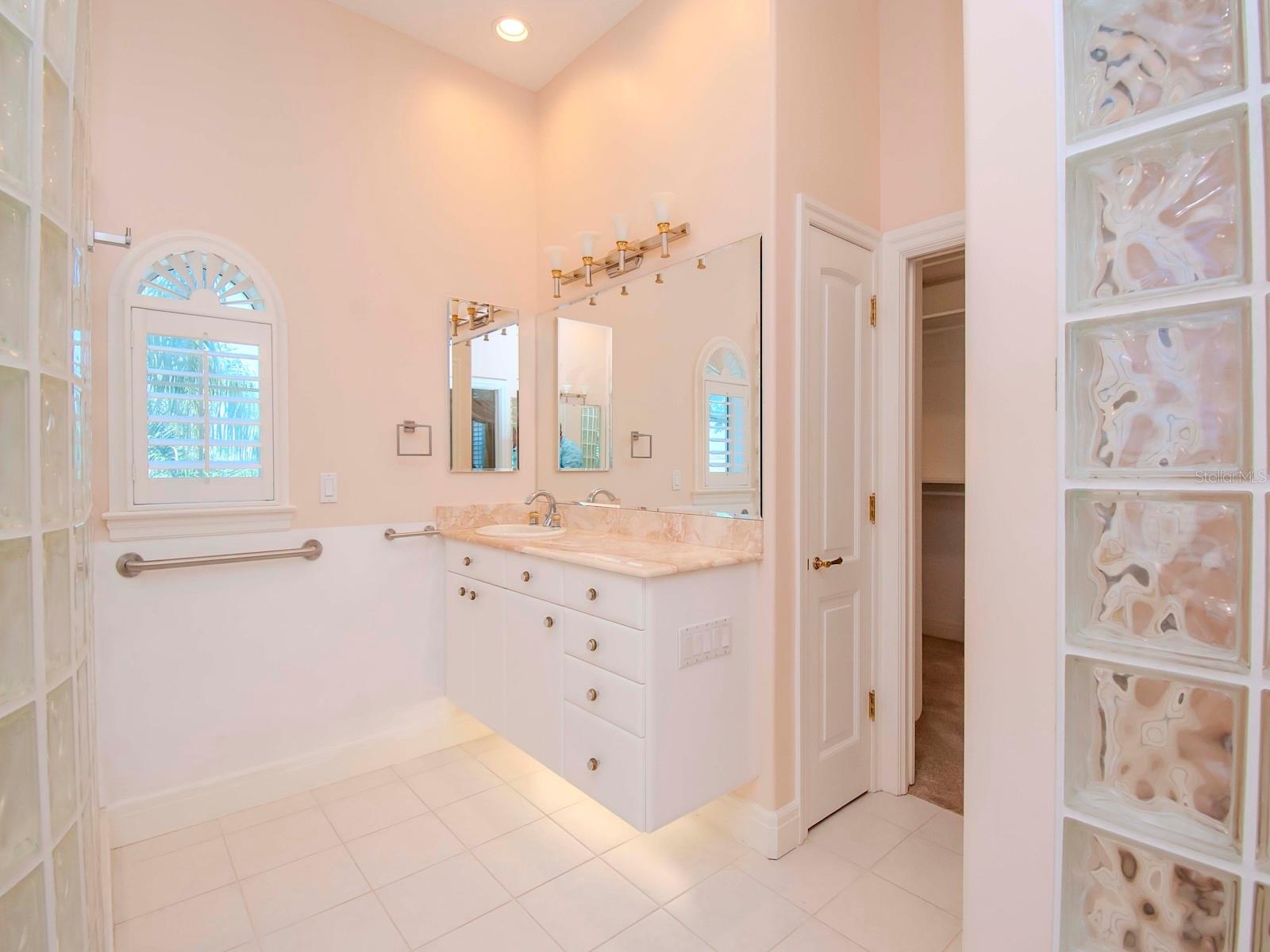 HARBOR BLUFFS SEC 4 - Residential