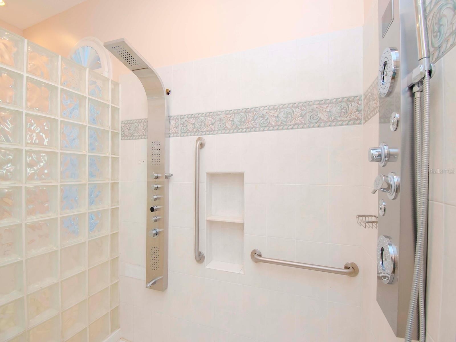 HARBOR BLUFFS SEC 4 - Residential