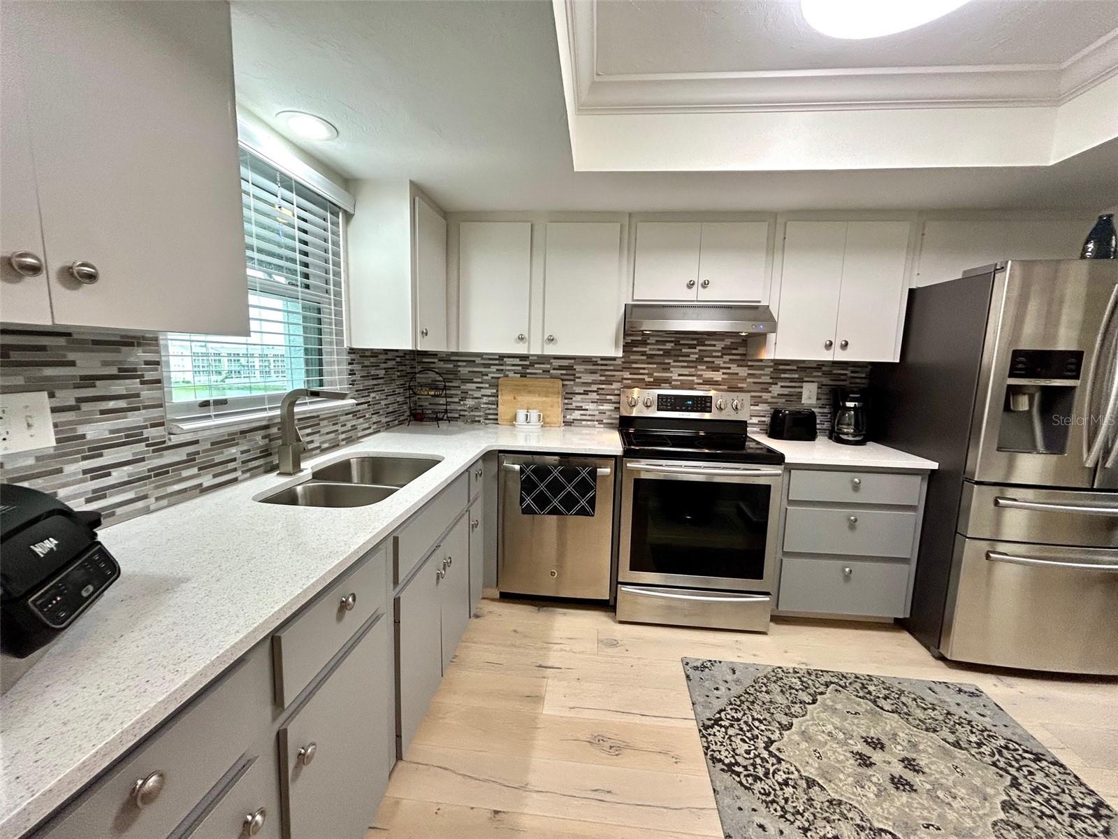 3272 LAKE BAYSHORE DRIVE 515