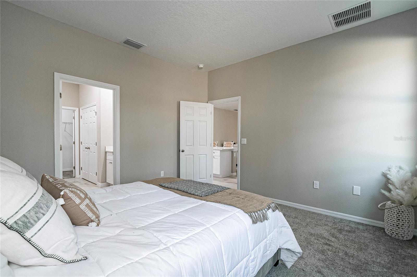 SILVER SPGS SHORES UN 31 - Land