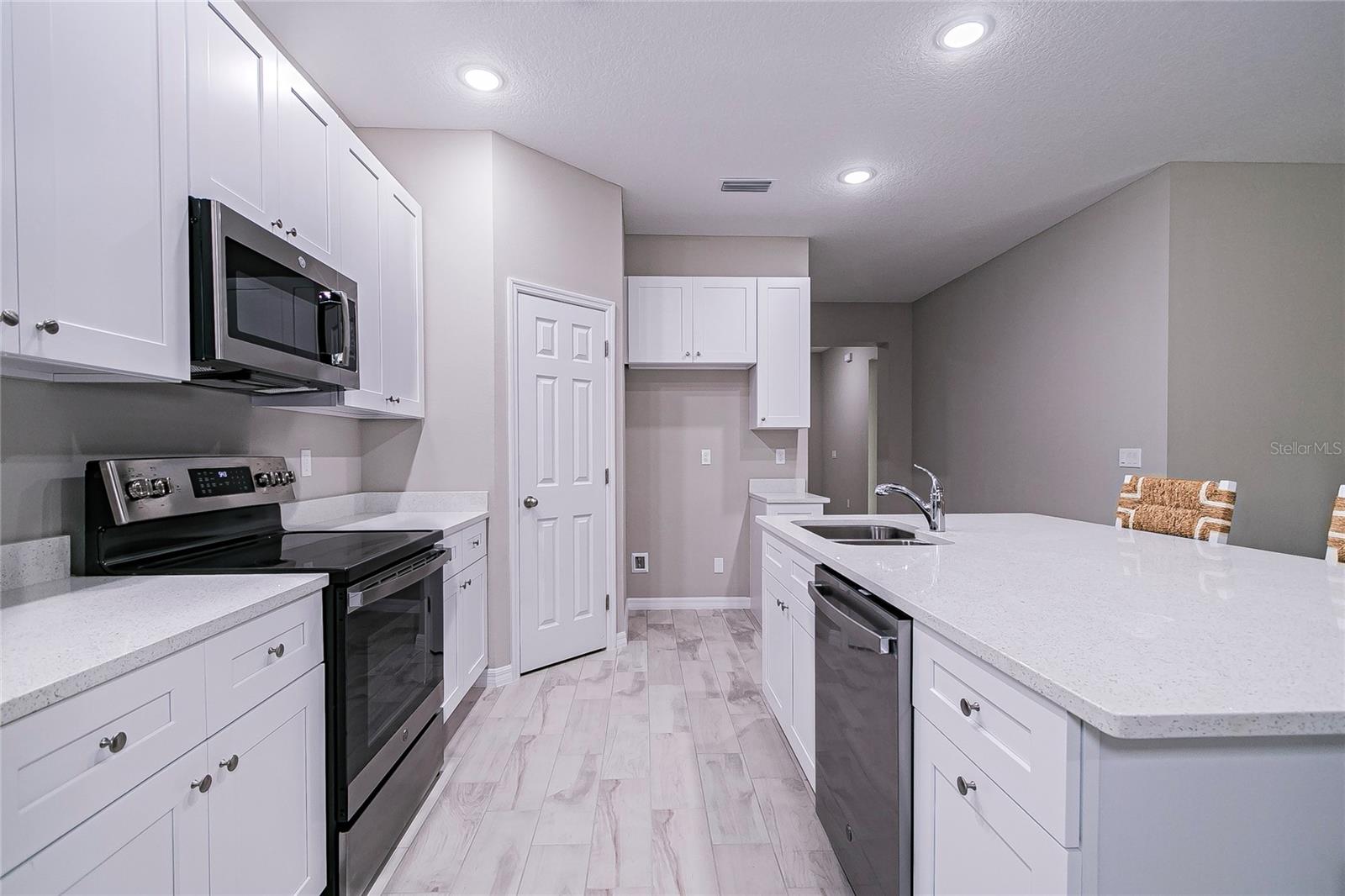 SILVER SPGS SHORES UN 31 - Land