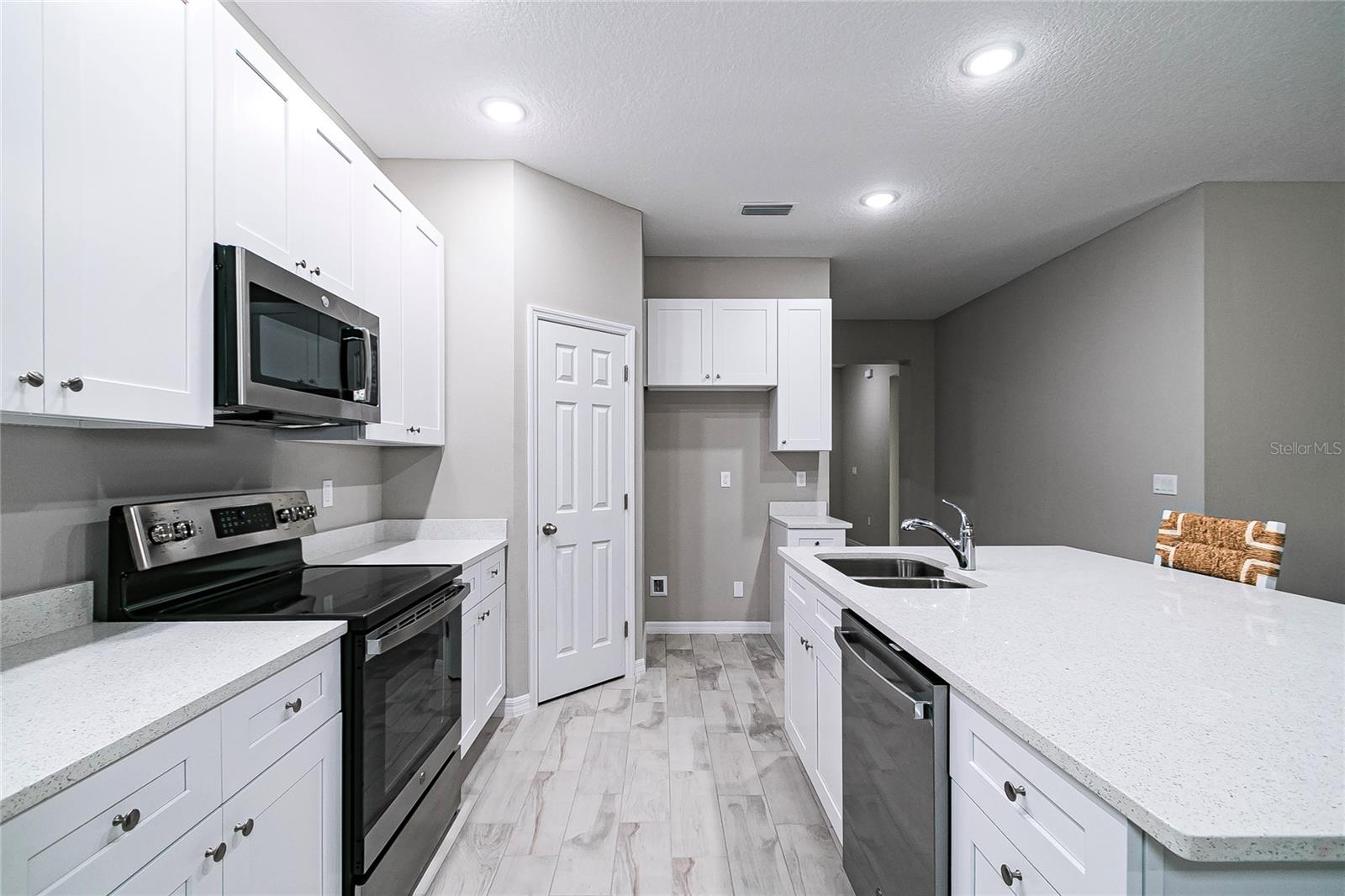 SILVER SPGS SHORES UN 31 - Land