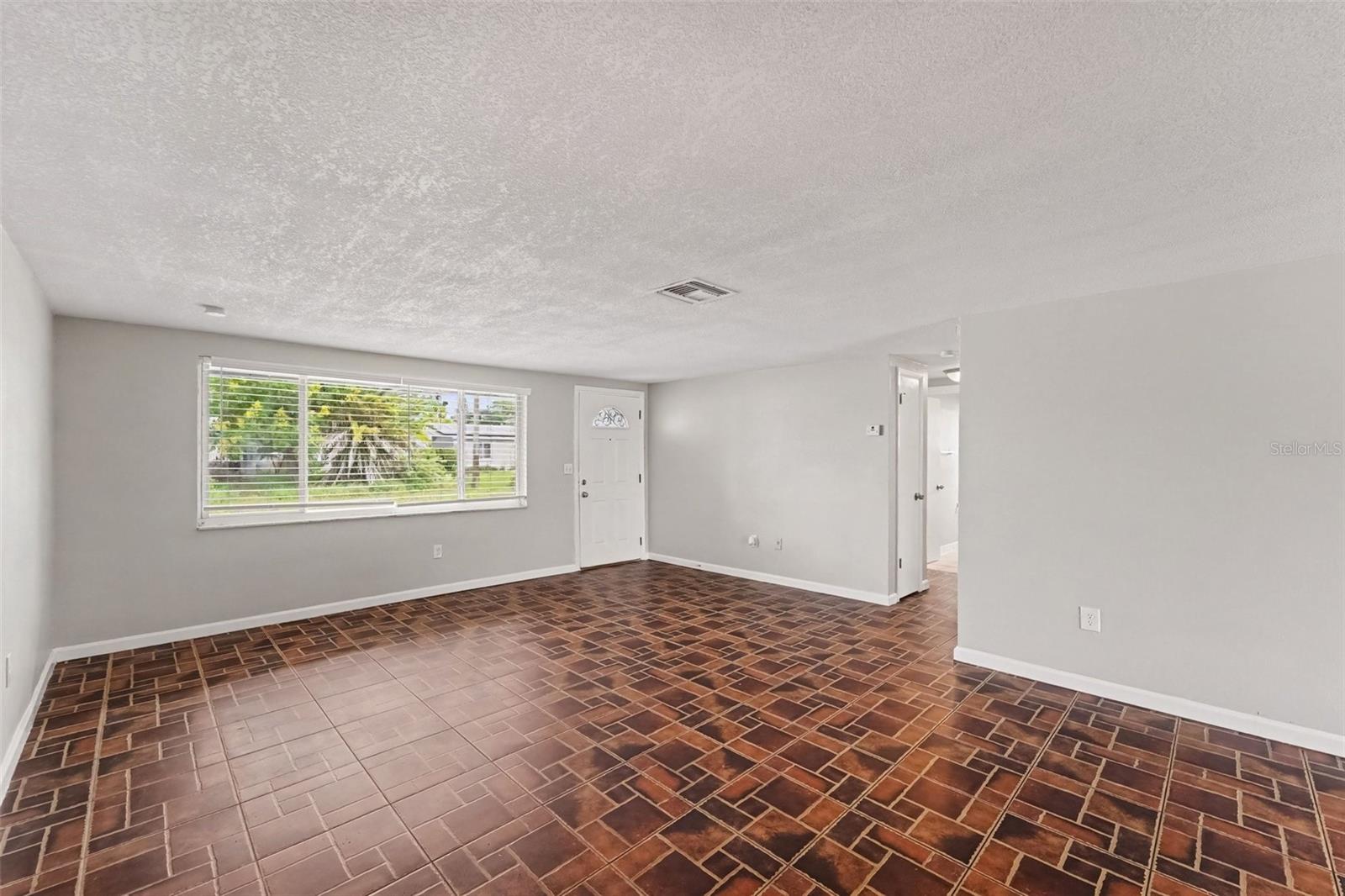 9035 SAINT REGIS LANE