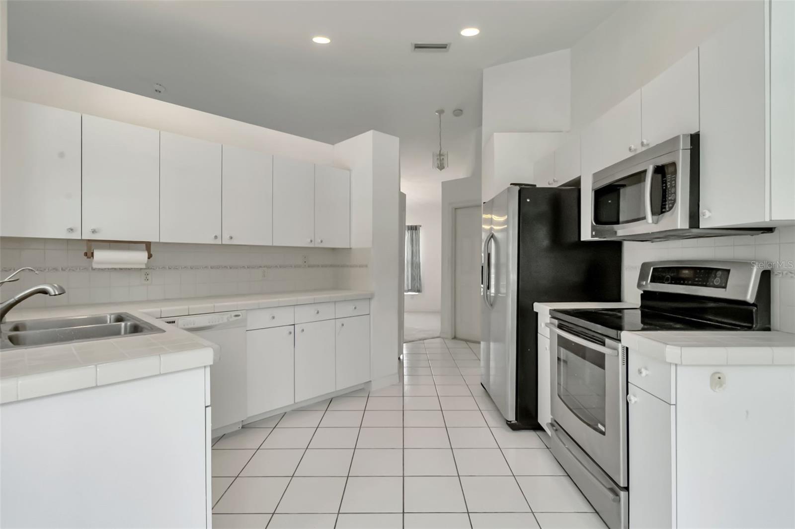 Photo 5 of 29 of 2606 TRILBY AVENUE house