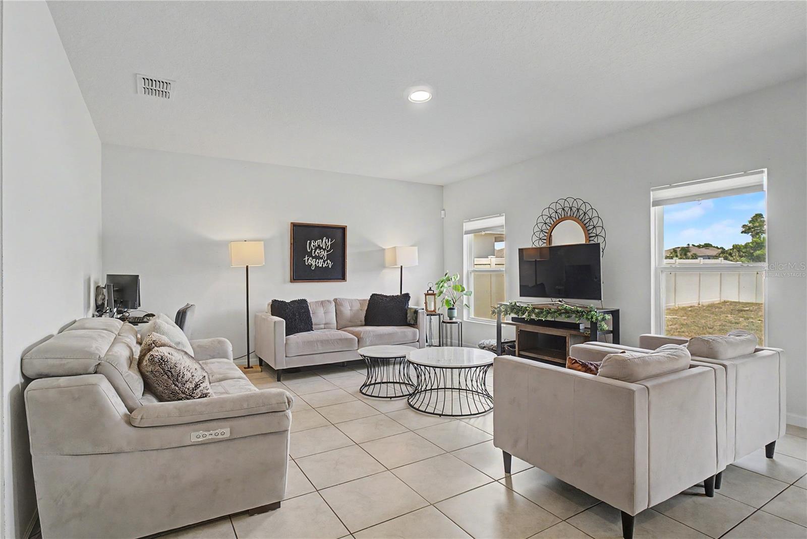 SOUTHERN CROSSING - Residential