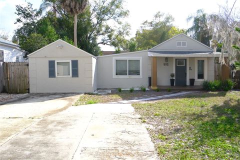 Photo of 212 W Hiawatha Street, Tampa, FL 33604 (MLS # TB8468104)