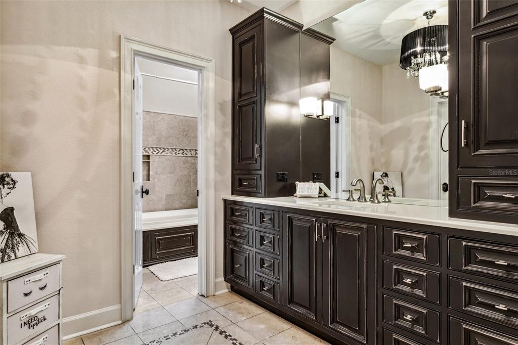 TAMPA PALMS 4A UNIT 1 - Residential