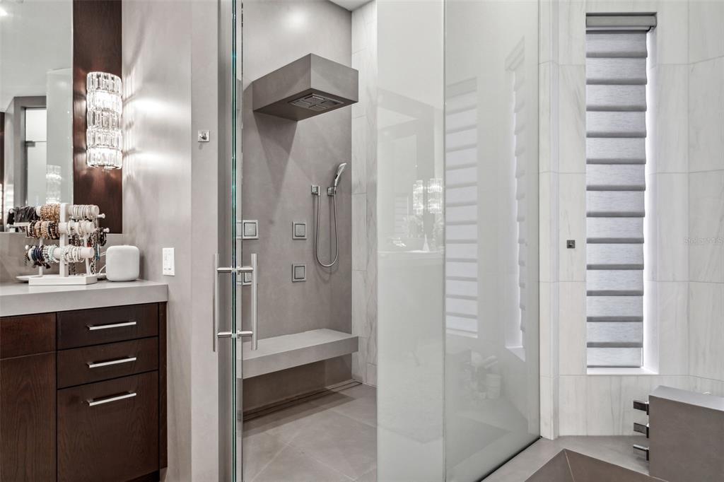 TAMPA PALMS 4A UNIT 1 - Residential