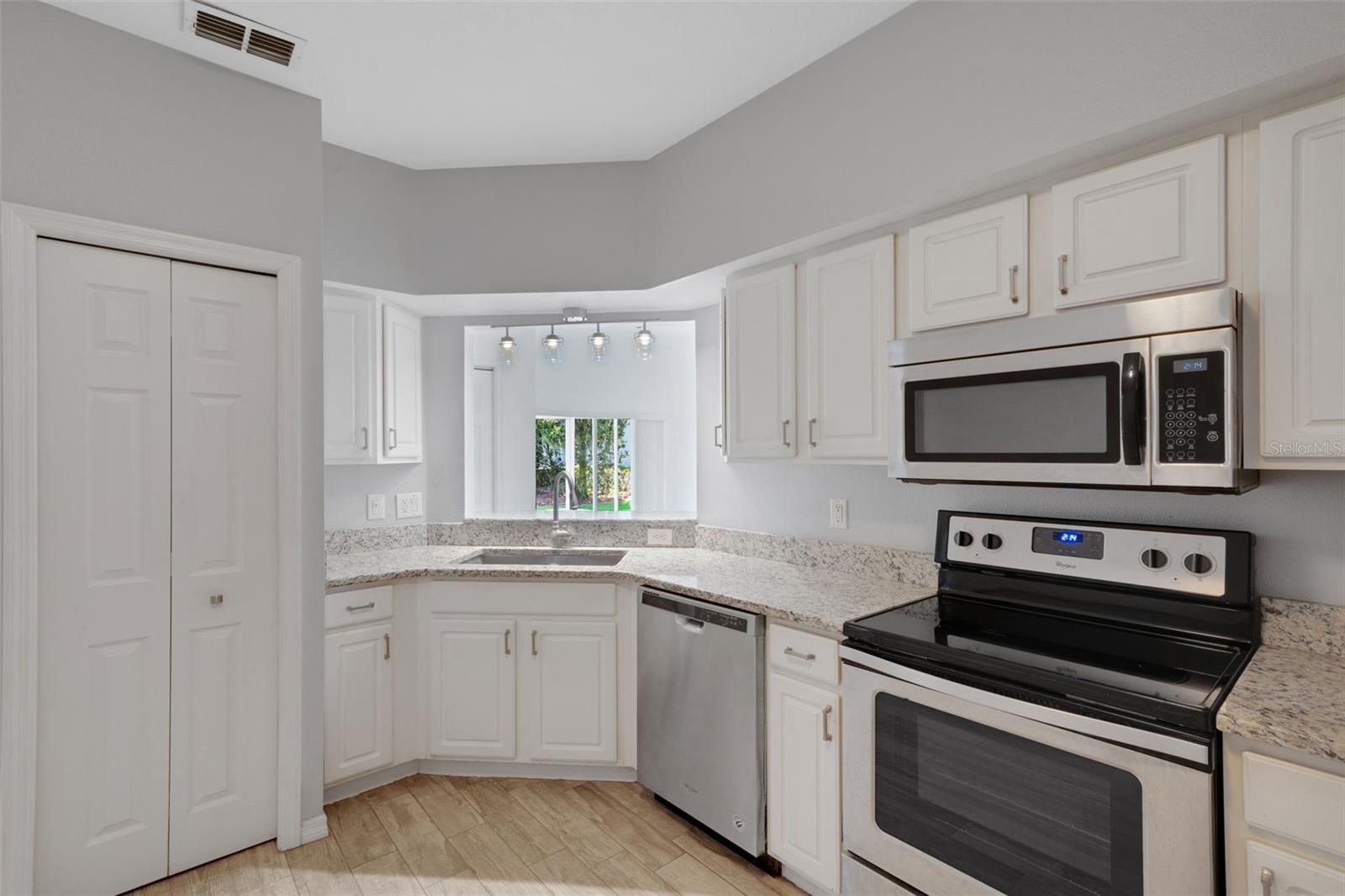 GALLERY AT RIDGEWOOD LAKES A CONDO PH 02 - Residential