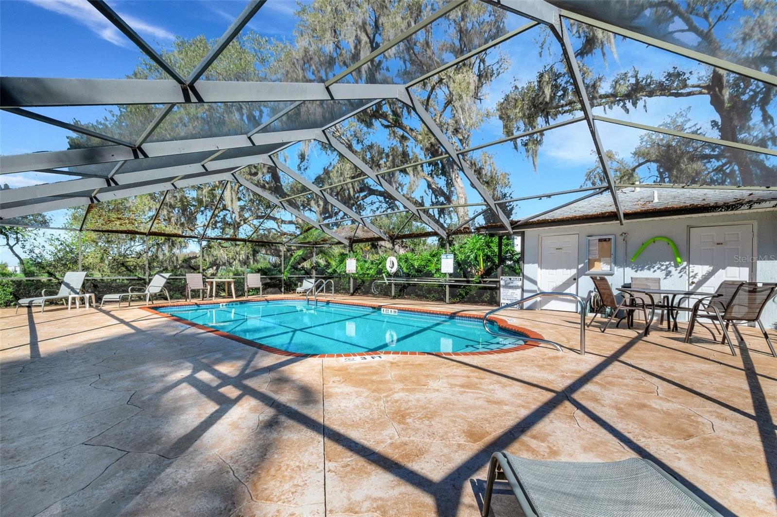 GALLERY AT RIDGEWOOD LAKES A CONDO PH 02 - Residential