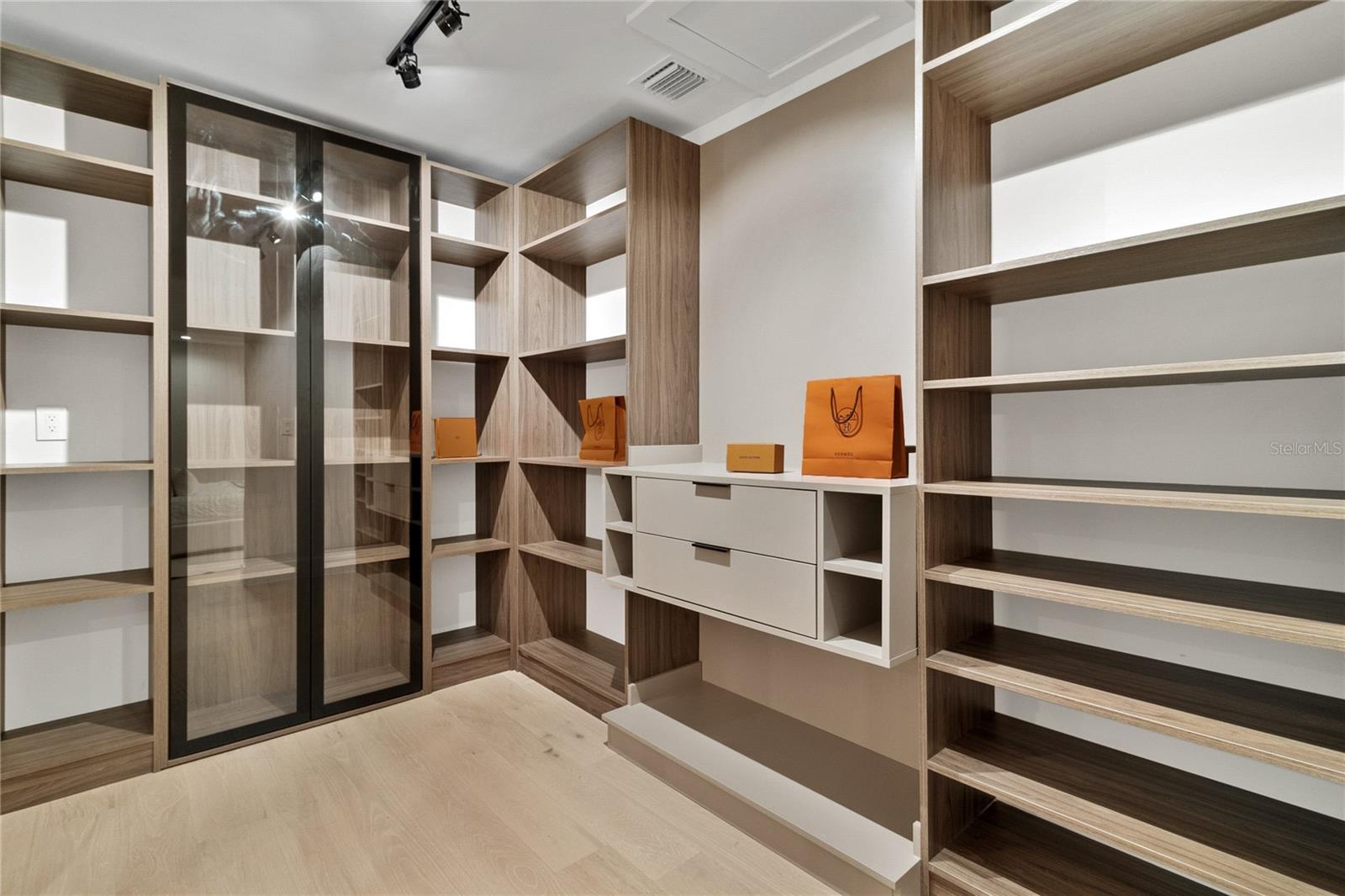 BAY HILL SEC 09 - Residential