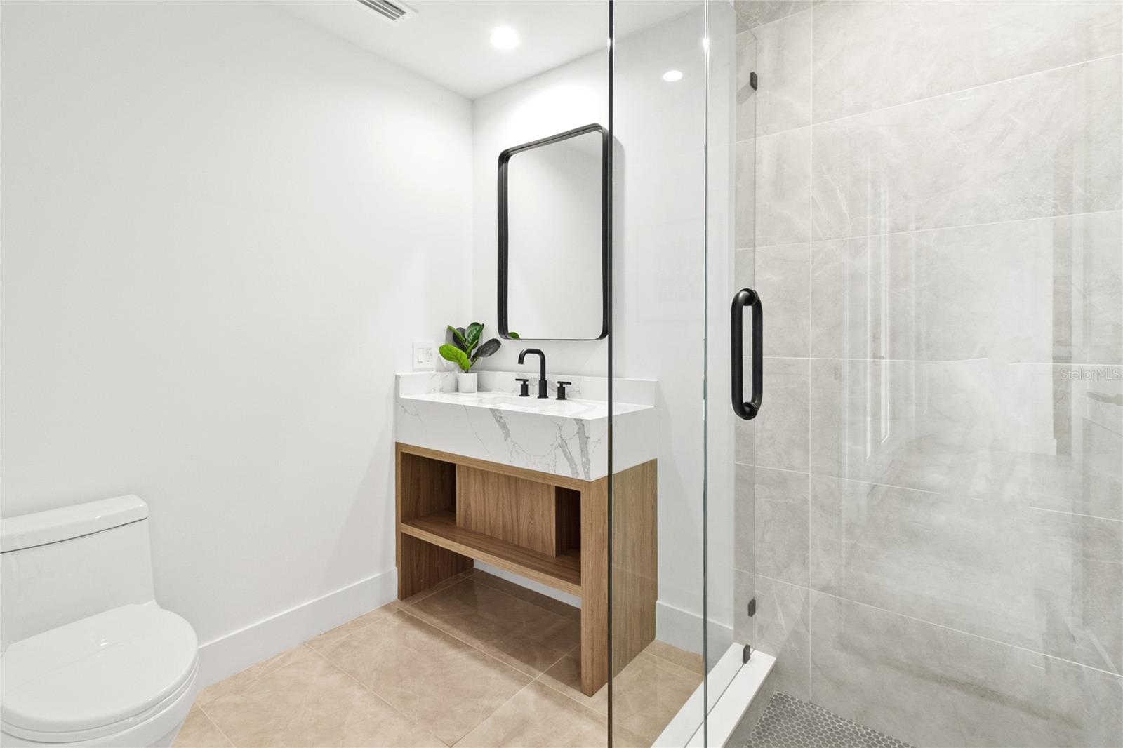 BAY HILL SEC 09 - Residential