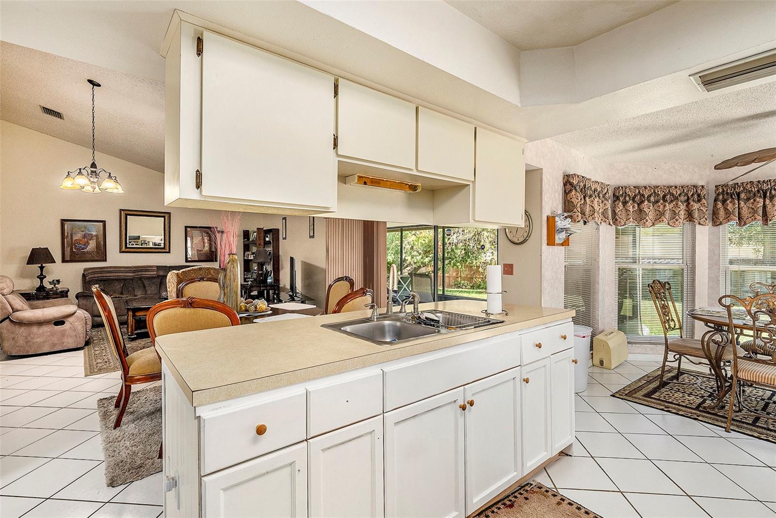 LAKEVIEW VILLAGE SECTION A UNIT 3 - Residential