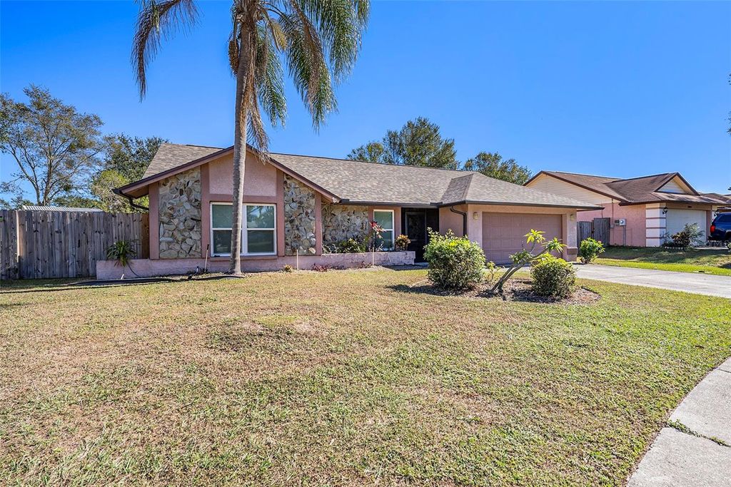 Photo of 1606 Dusty Rose Lane, Brandon, FL 33510 (MLS # TB8500413)